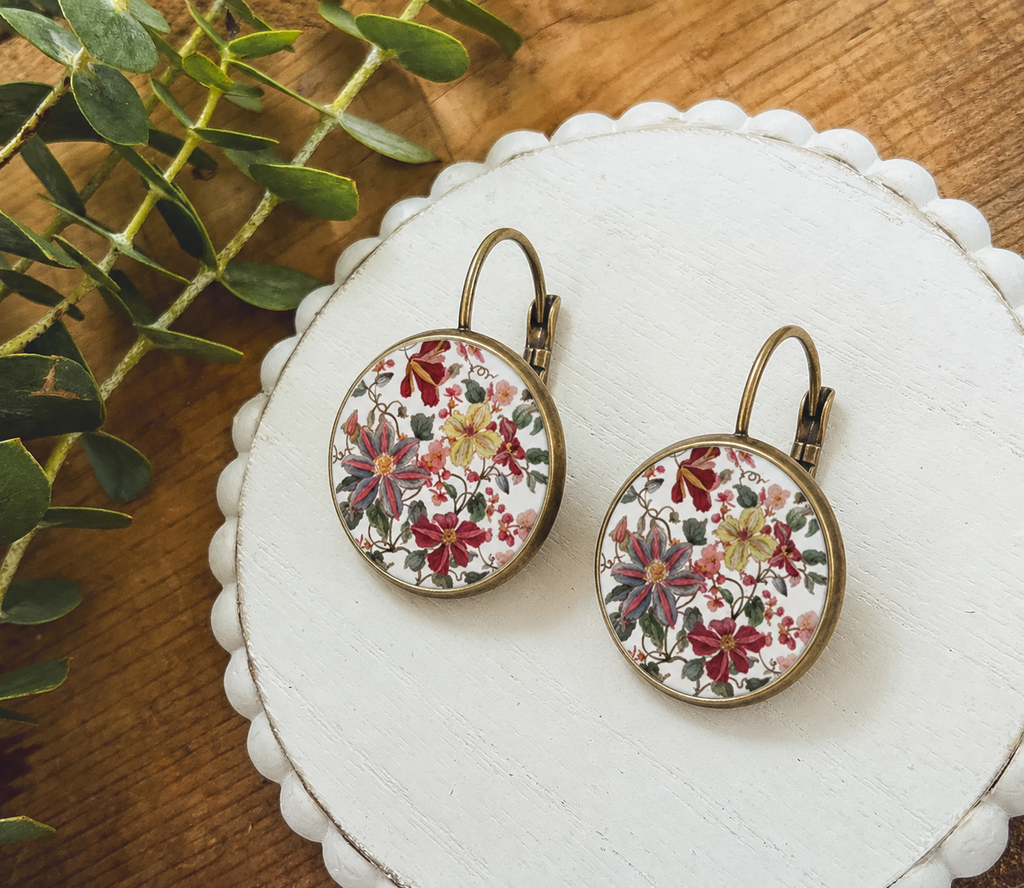 Beautiful Vintage Fall Flower Earrings